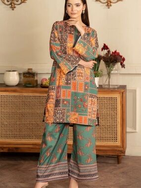 Soraya bloom 2 PCs dress Pakistani casual wear salwar suit
